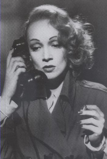 Marlene Dietrich Büyük Boy