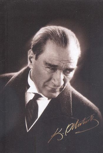 Mustafa Kemal Ataturk Orta Boy 17 Indirimli Komisyon
